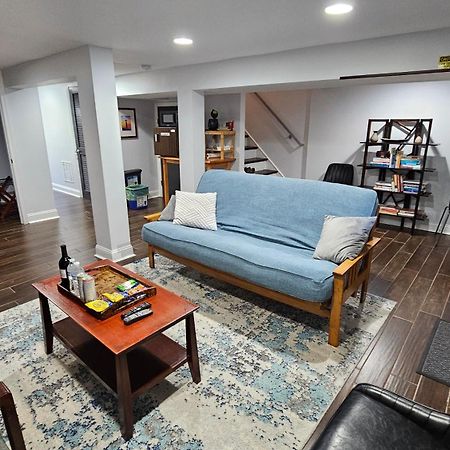 English Basement Suite: Metro-Adjacent Petworth Retreat with Parking Washington Exterior photo