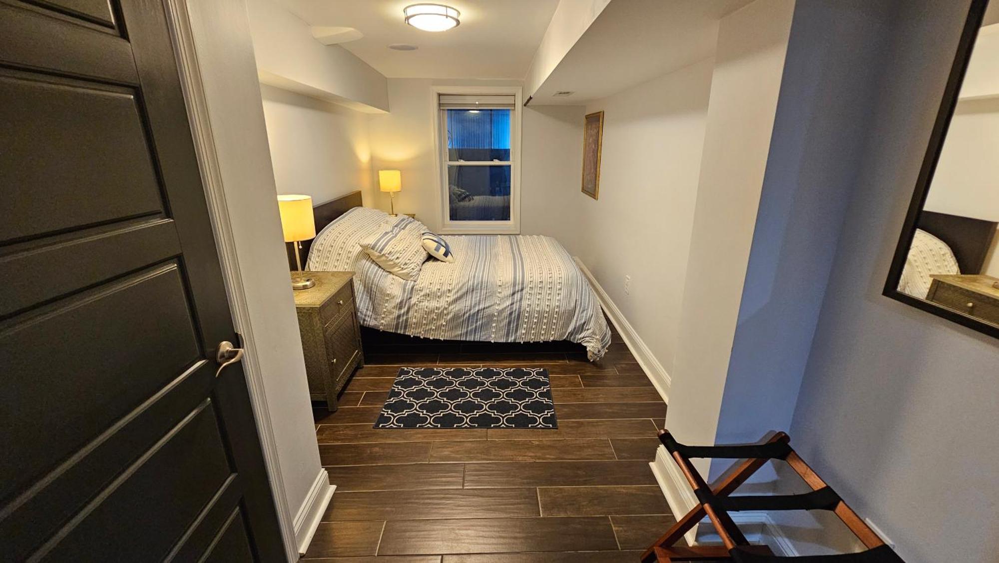 English Basement Suite: Metro-Adjacent Petworth Retreat with Parking Washington Exterior photo
