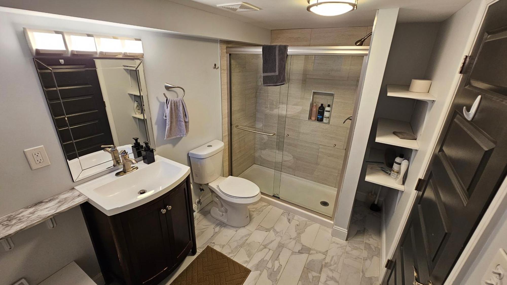English Basement Suite: Metro-Adjacent Petworth Retreat with Parking Washington Exterior photo