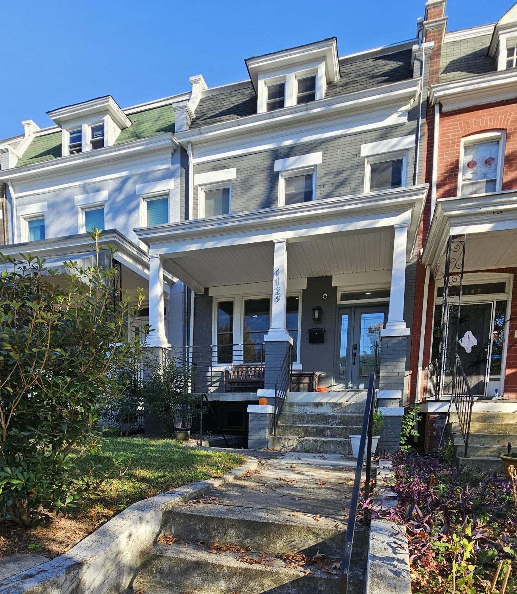 English Basement Suite: Metro-Adjacent Petworth Retreat with Parking Washington Exterior photo